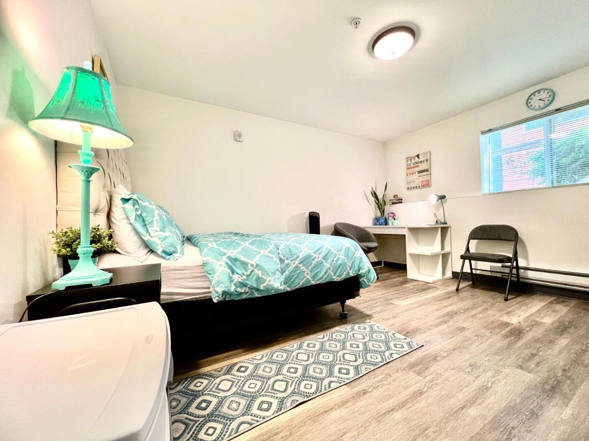 Private Room With Shared Bathroom On The 1St Floor 10 Minutes Walk To University Of Washington Seattle Extérieur photo